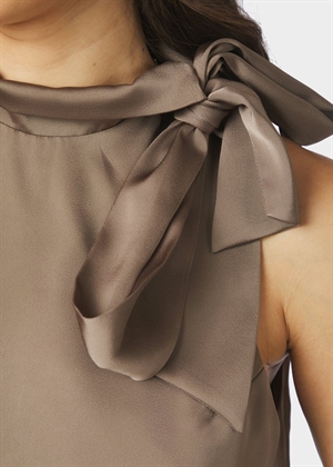 Veda drapy satin top Dark Taupe Neo Noir 